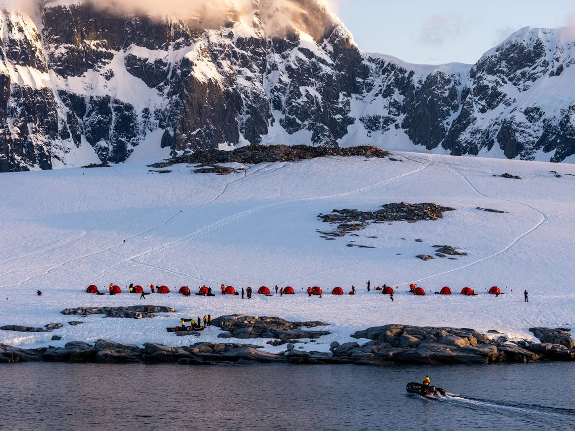 Antarctica7-(1).jpg Antarctica7-(1).jpg