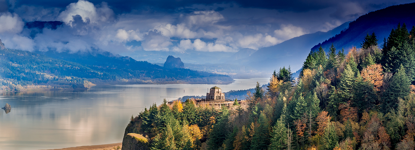 Yamaha-Boaters-LogVol13No32image2-(2).jpg Organ side of Columbia Gorge in early fall.